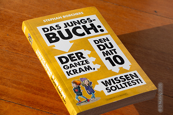 [Foto (copyright: D Nutting): Buchtitel mit Relativpronomen-Beispiel]